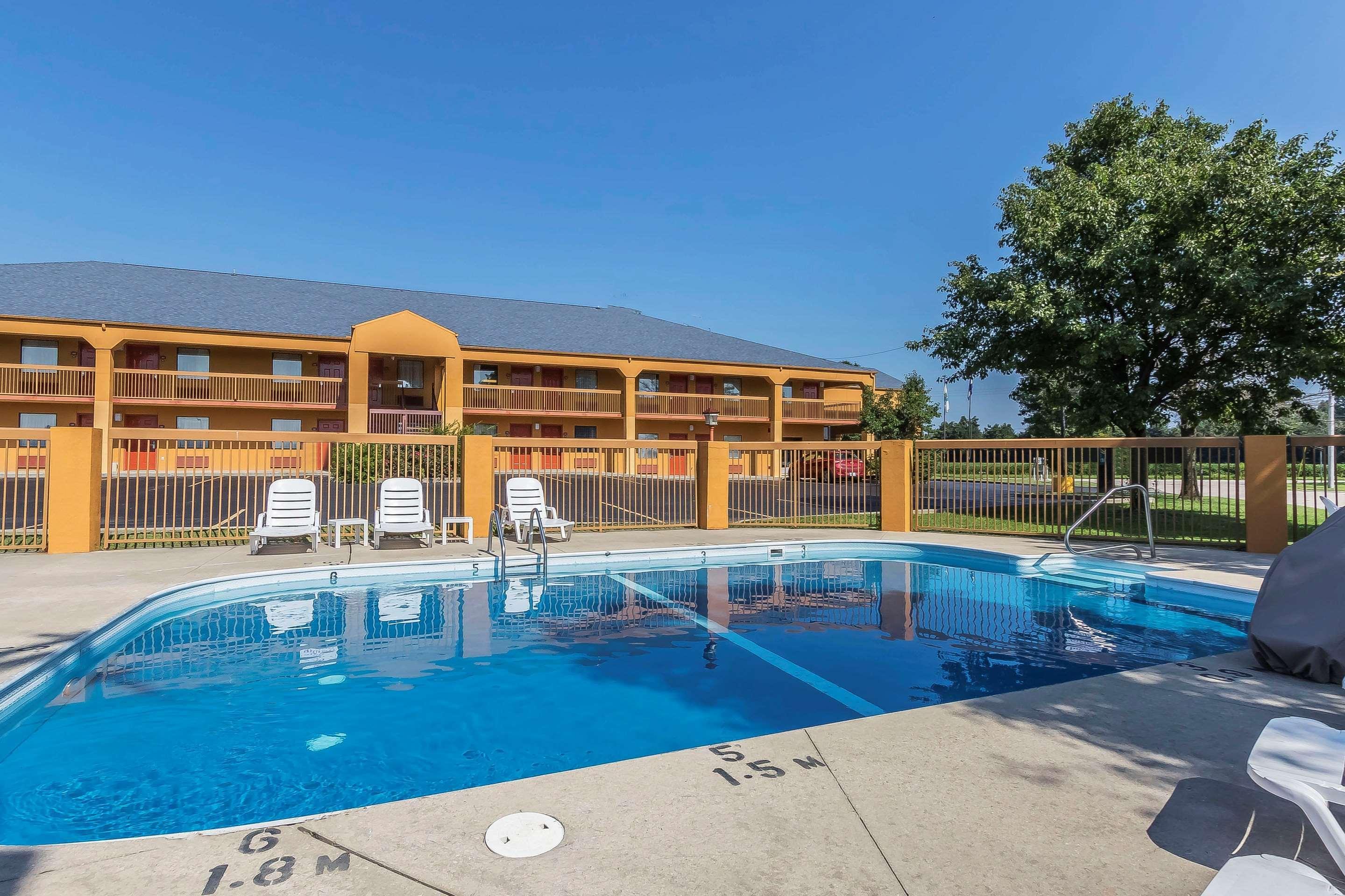 Quality Inn Charleston - Sikeston Exterior photo