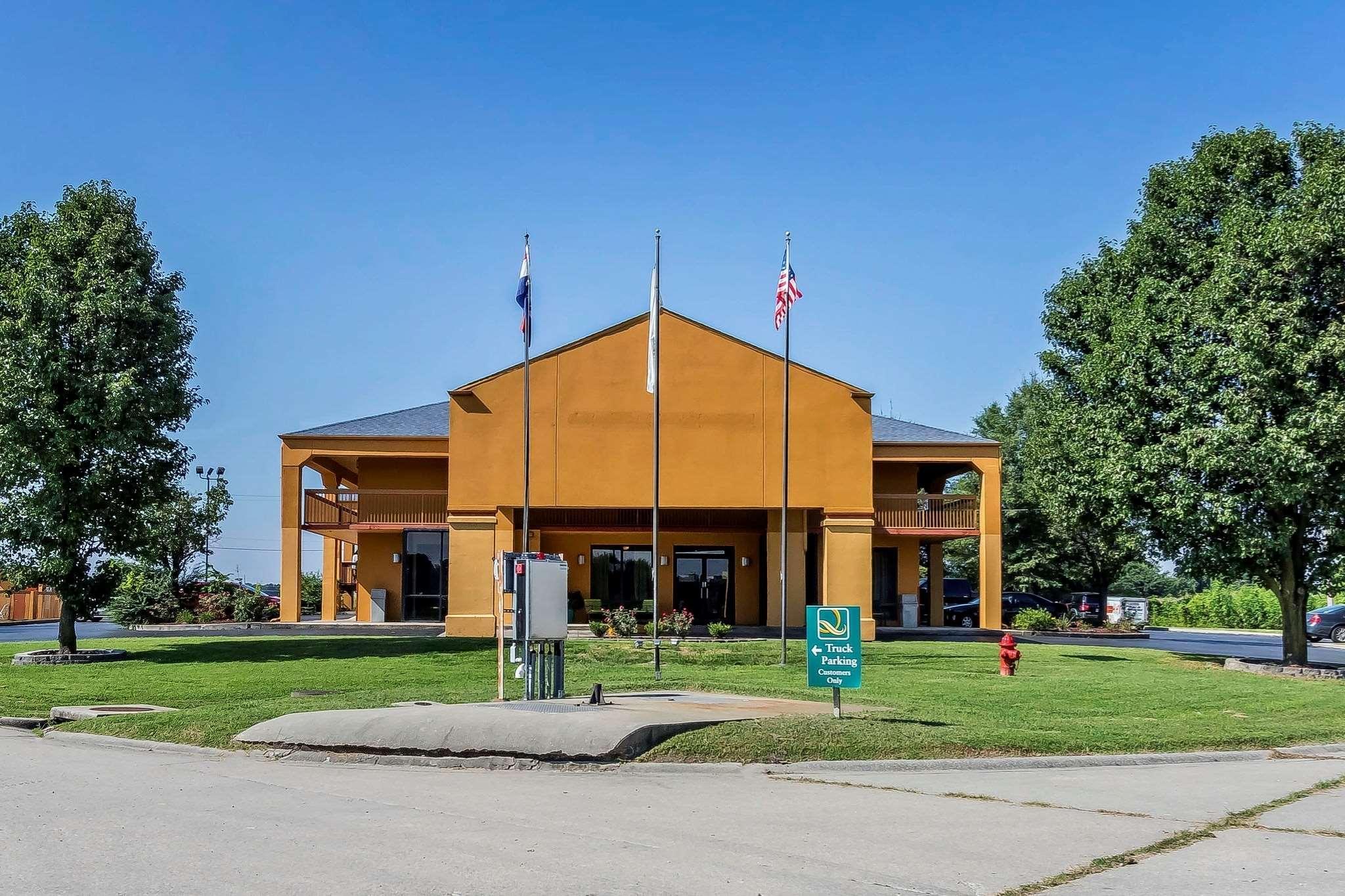 Quality Inn Charleston - Sikeston Exterior photo