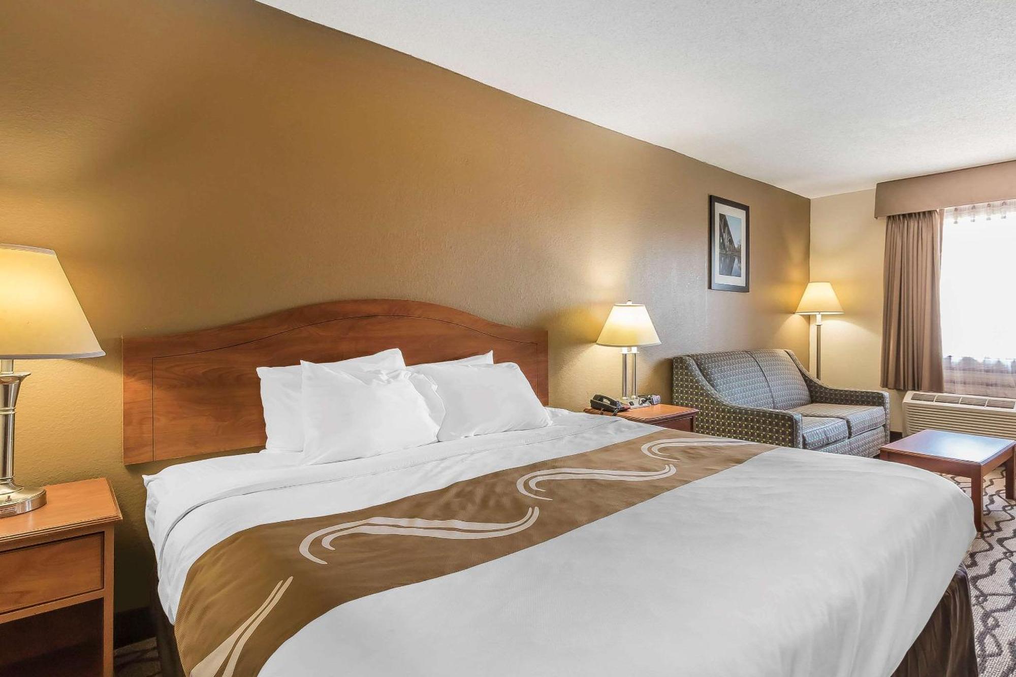 Quality Inn Charleston - Sikeston Exterior photo