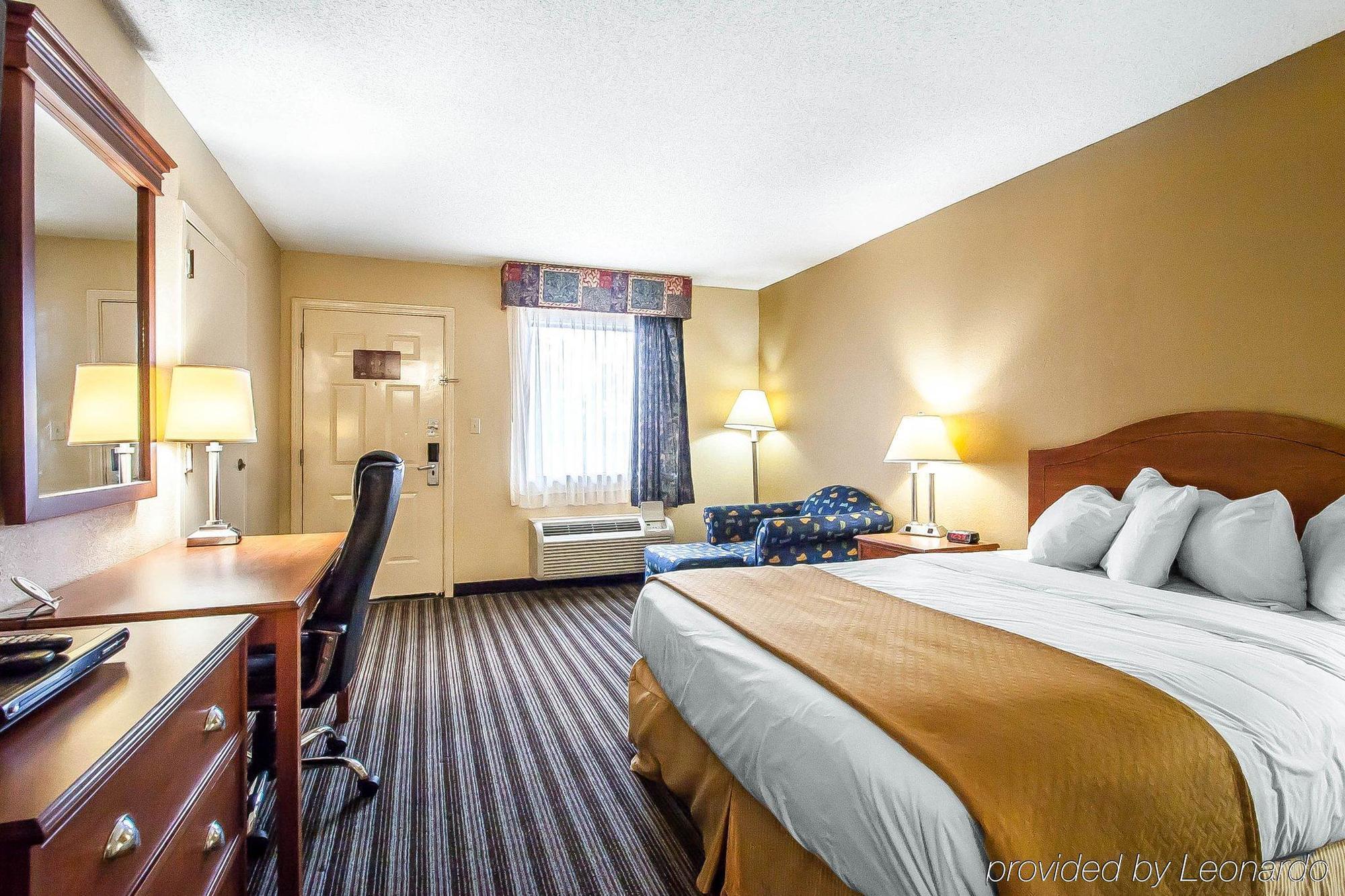 Quality Inn Charleston - Sikeston Exterior photo