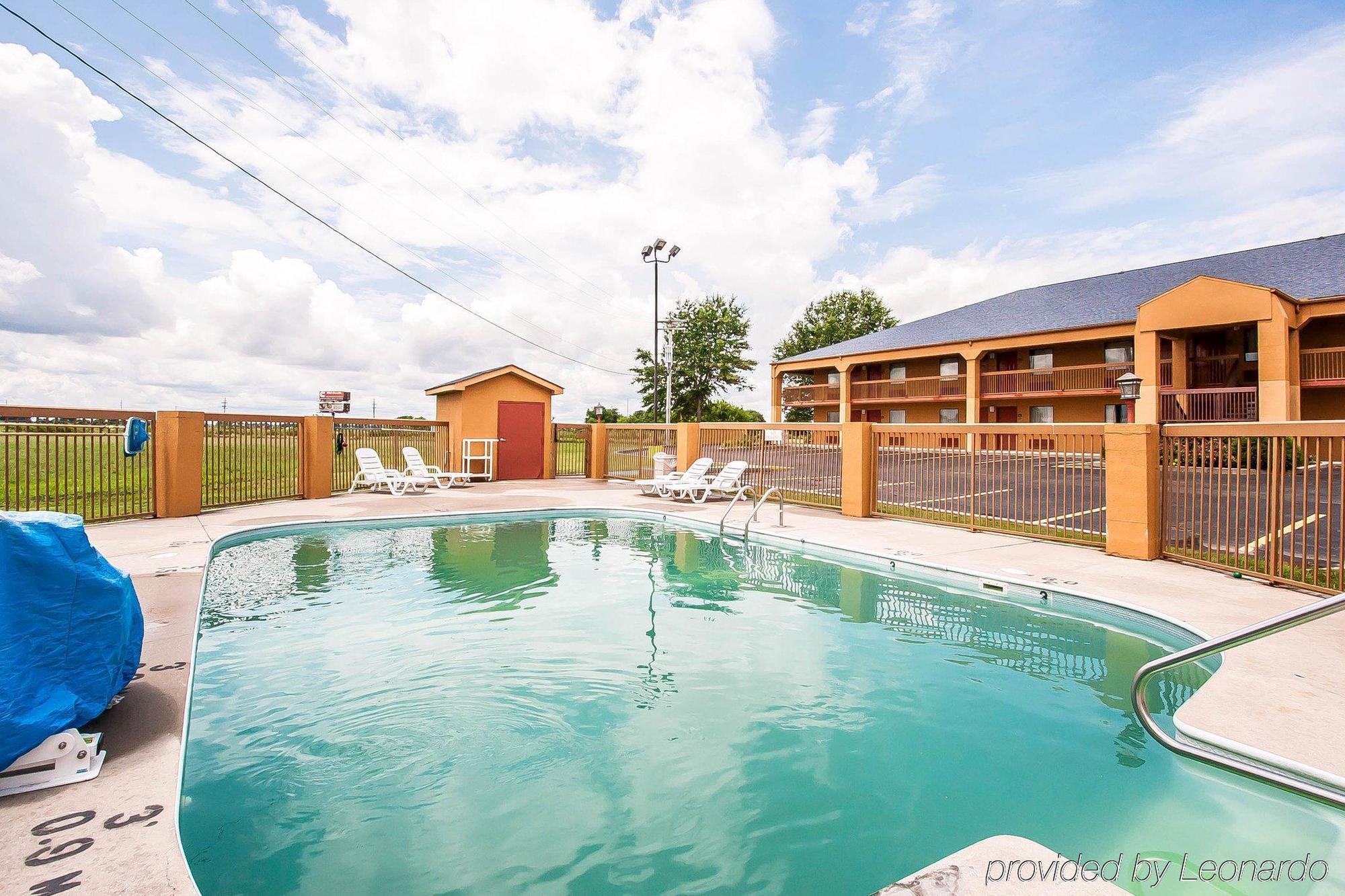 Quality Inn Charleston - Sikeston Exterior photo